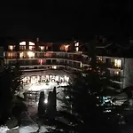 Breathtaking Mountain View 3 Bedrooms Apartment *
