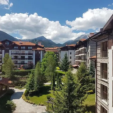 Breathtaking Mountain View 3 Bedrooms *