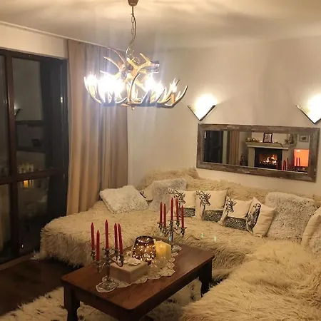 Breathtaking Mountain View 3 Bedrooms 아파트 반스코