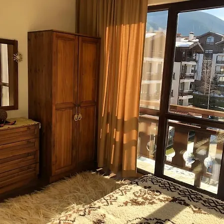 Breathtaking Mountain View 3 Bedrooms 반스코