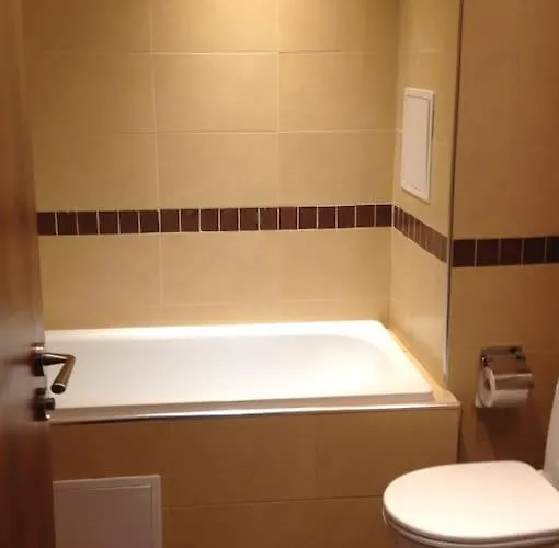 Breathtaking Mountain View 3 Bedrooms דירה *