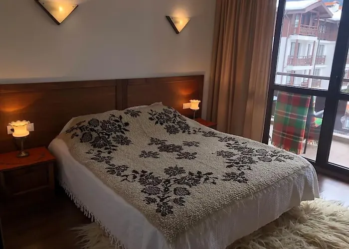 דירה Breathtaking Mountain View 3 Bedrooms בנסקו