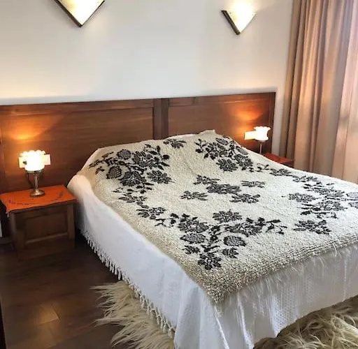 Breathtaking Mountain View 3 Bedrooms דירה בנסקו