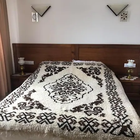 Breathtaking Mountain View 3 Bedrooms *