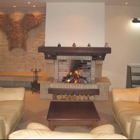 Breathtaking Mountain View 3 Bedrooms Apartment *