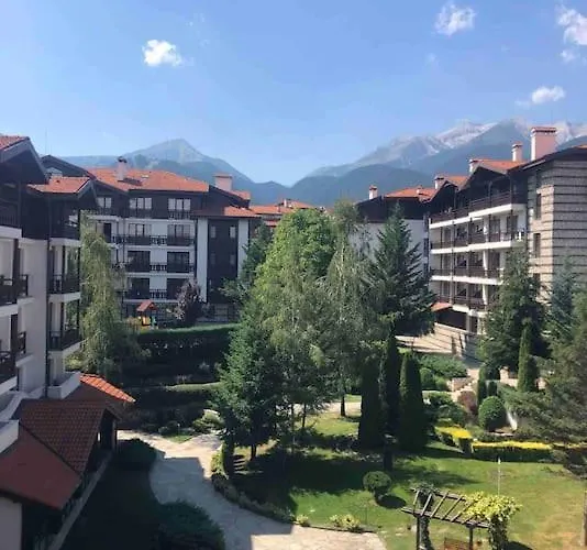 Breathtaking Mountain View 3 Bedrooms Apartment Bansko